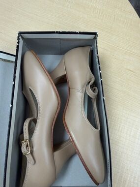 Capezio Classic Taupe character shoes T strap size 8.5 - brand new in box!
